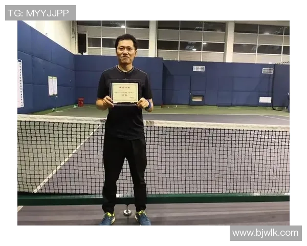 重庆网球队防反战术解析与实战应用研究